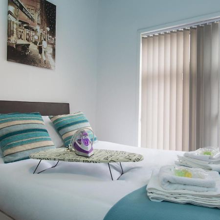 Townhouse @ West Avenue Crewe Bed & Breakfast Luaran gambar