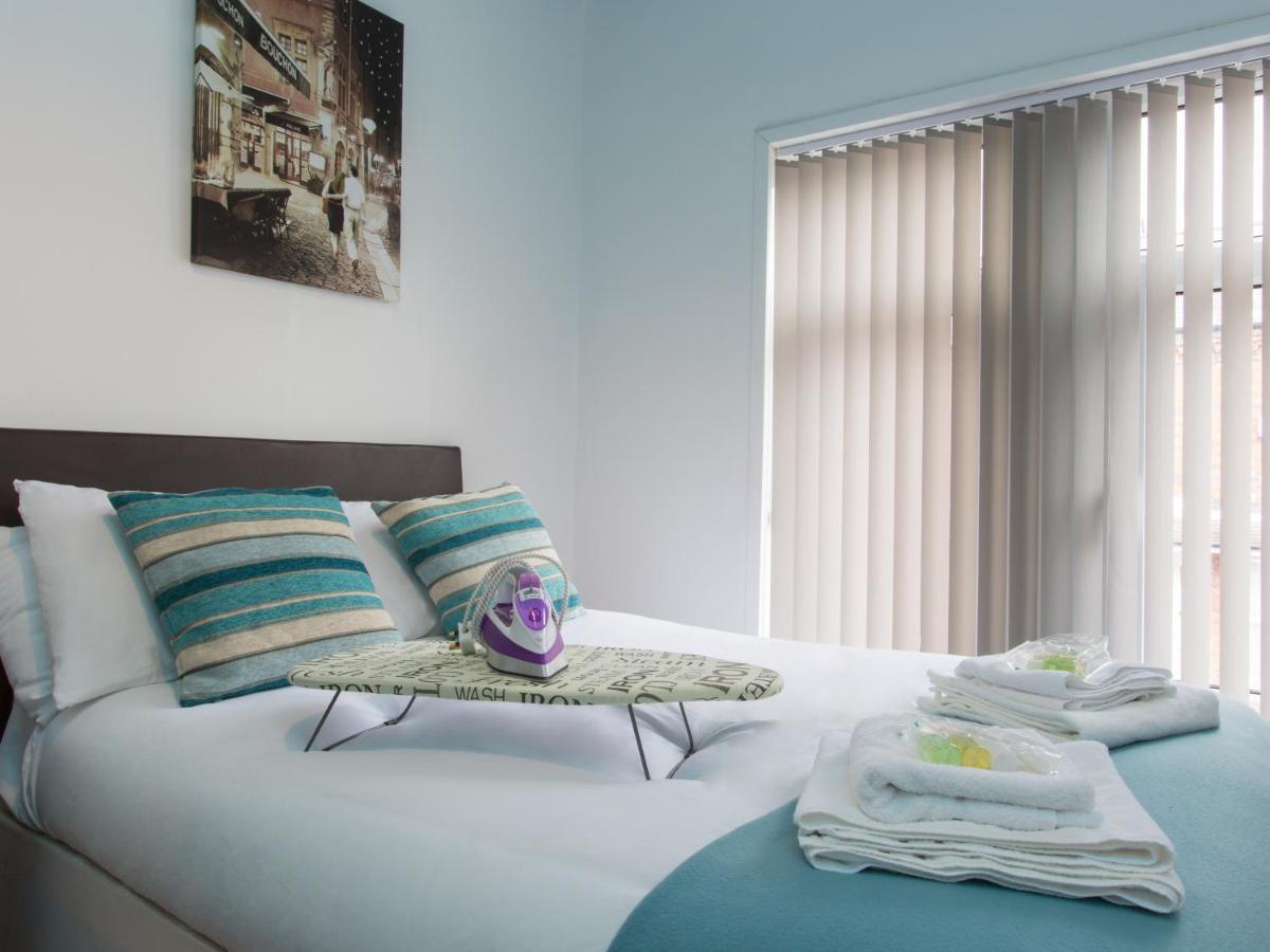 Townhouse @ West Avenue Crewe Bed & Breakfast Luaran gambar