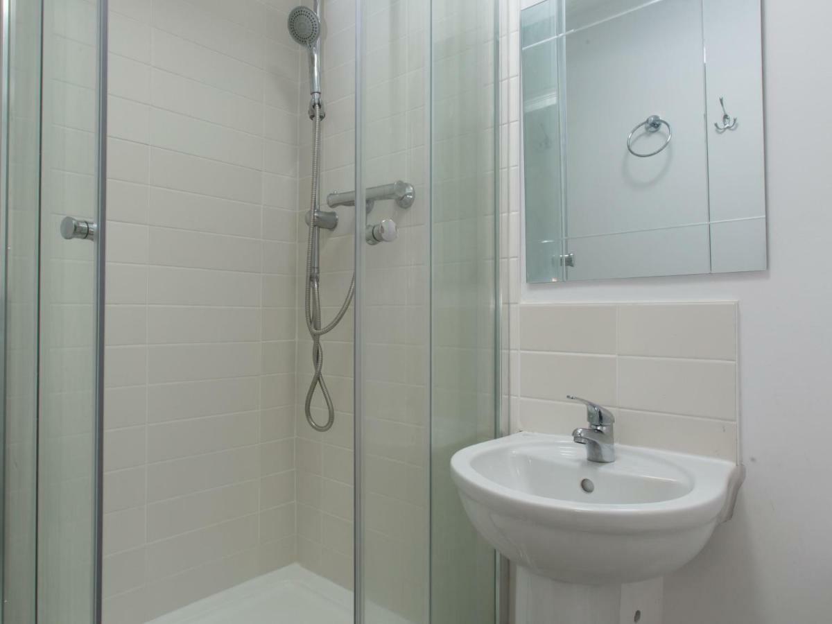 Townhouse @ West Avenue Crewe Bed & Breakfast Luaran gambar